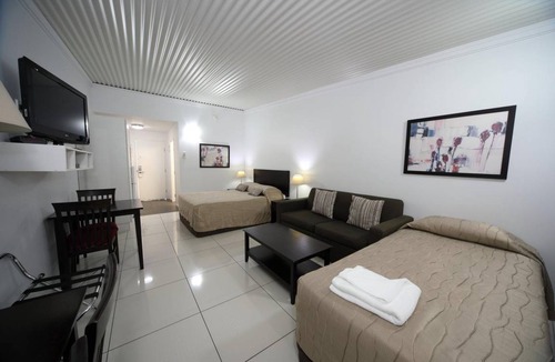 Emerald Hotel | 65 m² Motel ∙ 10 guests