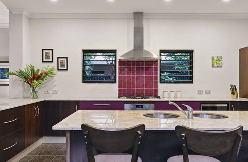 Craiglie Villa | 65 Mitre Port Douglas - Villa with golf course views
