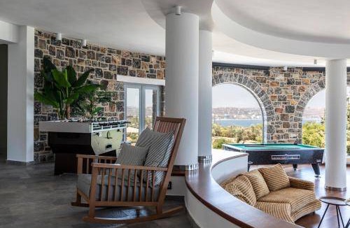 Faliraki Villa | 670 m² Villa ∙ 5 bedrooms ∙ 12 guests
