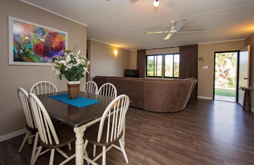 Wongaling Beach House | 7 McNamara - Wongaling Beach