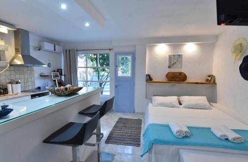 Eretria House | 70 m² House ∙ 2 bedrooms ∙ 5 guests