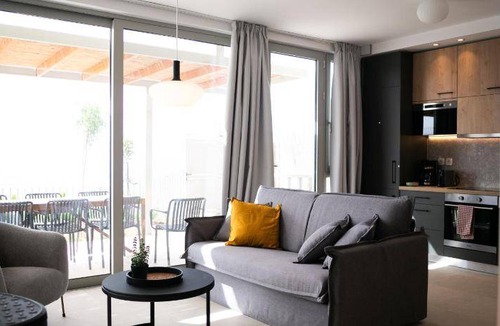 Eratini Resort | 75 m² Resort ∙ 2 bedrooms ∙ 7 guests