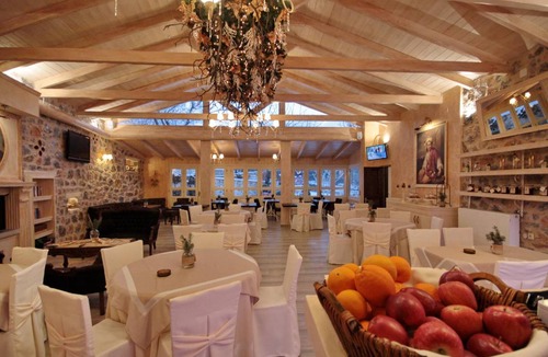 Orchomenos Apartment | 75 m² Serviced apartment ∙ 2 bedrooms ∙ 20 guests