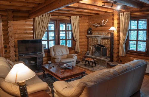 Eptalofos Ski Chalet | 7Hills Finnish Luxury Chalet by Ski Alure
