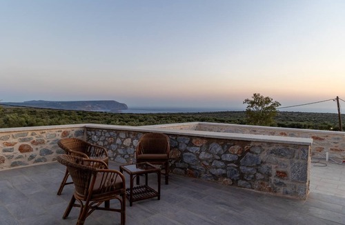 Omales Apartment | 80 m² Apartment ∙ 2 bedrooms ∙ 5 guests