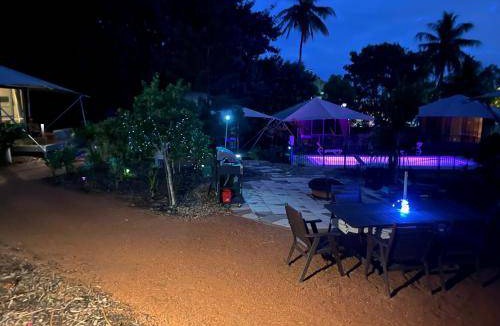 Nelly Bay Resort | 80 m² Resort ∙ 2 guests