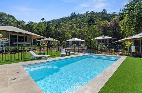 Nelly Bay Resort | 80 m² Resort ∙ 2 guests