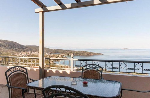Melissopetra Apartment | 80 m² Serviced apartment ∙ 2 bedrooms ∙ 13 guests