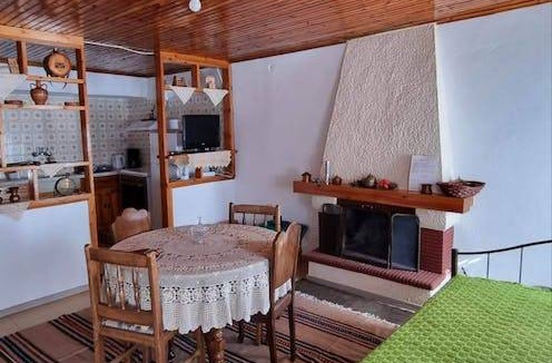 Arachova House | 85 m² House ∙ 2 bedrooms ∙ 5 guests