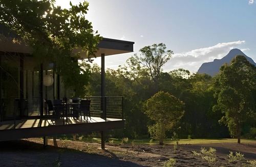 Glass House Mountains Apartment | 90 m² Apartment ∙ 127 guests