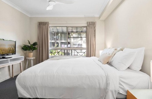 Westcourt Apartment | 91 m² Apartment ∙ 2 guests