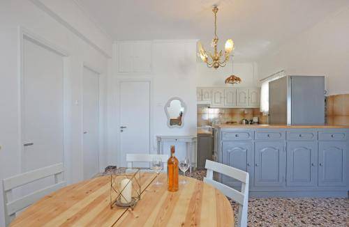Azolimnos House | 94 m² House ∙ 5 guests