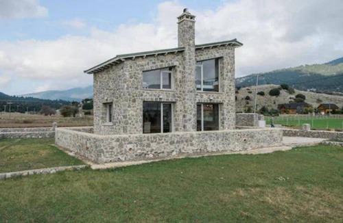 Kato Pedina Ski Chalet | 95 m² Chalet ∙ 2 bedrooms ∙ 6 guests