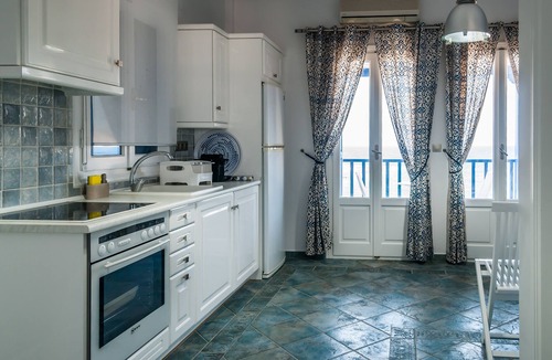 Apollonia Apartment | A Balcony To Enjoy The Sunset