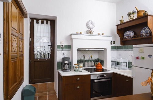 Mileai Villa | A beautiful two building villa with an extraordinary view to the sea!