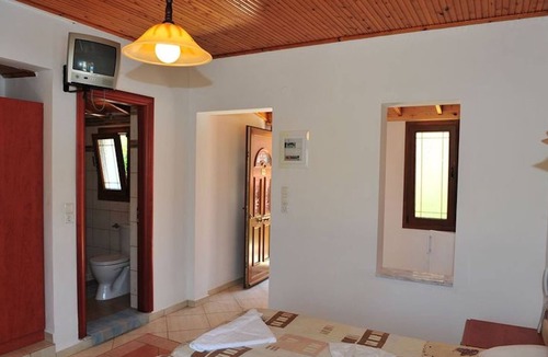 Anaxos Apartment | A spacious and bright studio with balcony no1234