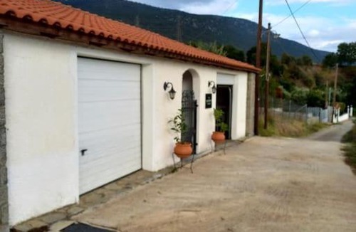 Kefalochori House | A V G E R I N O S The oldtown