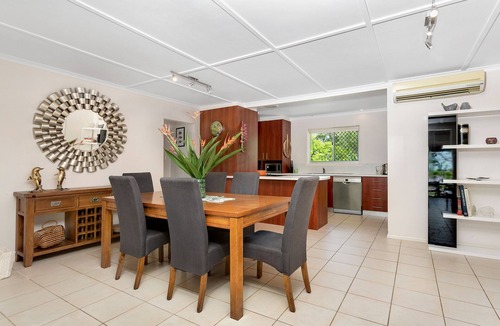 Machans Beach House | ABSOLUTE BEACHFRONT RIGHT AT YOUR DOORSTEP! Beach house on Cinderella