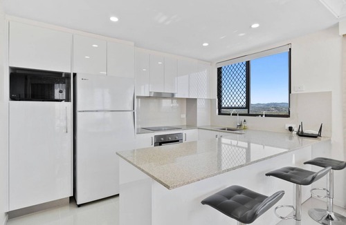 Palm Beach Apartment | Absolute Beachfront 2brm unit on high floor with resort facilities.Awesome views