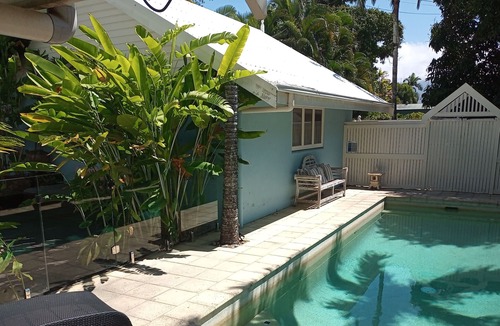 Newell House | Absolute beachfront uninterrupted view to Port Douglas on unspoiled Newell Beach