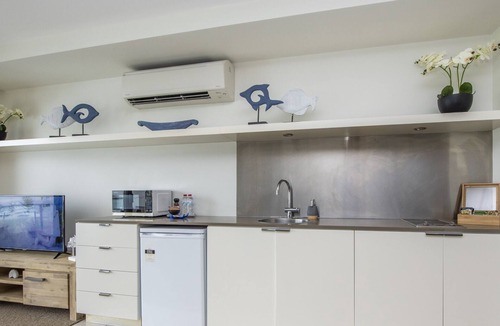 Nelly Bay House | Absolute Waterfront Magnetic Island