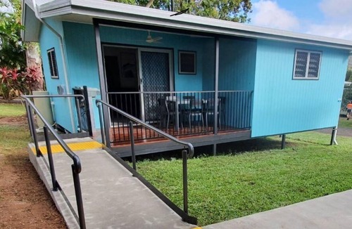 Tinaroo Villa | Accessible Villa 1 BR - Fully self-contained, wheelchair friendly, 1 Queen, 1 Sofa, 1 Trundle