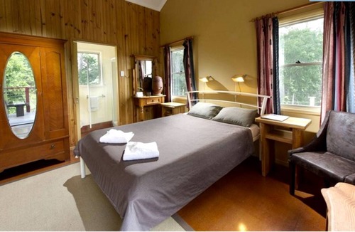 Glass House Mountains Other | Accommodation ∙ 1 bedroom ∙ 2 guests