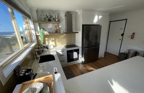Peregian Beach Apartment | Across the road from the beach and 3 minutes walk to vibrant Peregian Village