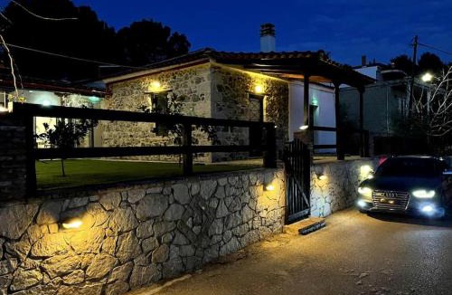 Agios Mamas Apartment | Aelia Cottage House