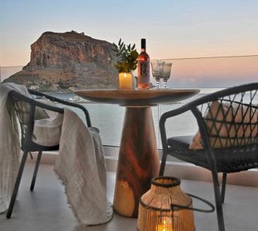 Monemvasia Apartment | Aether-Castle vista
