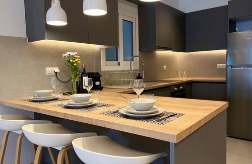 Nea Smirni Apartment | AgiasFoteinis20 · Nea Smirni Square chic apartme