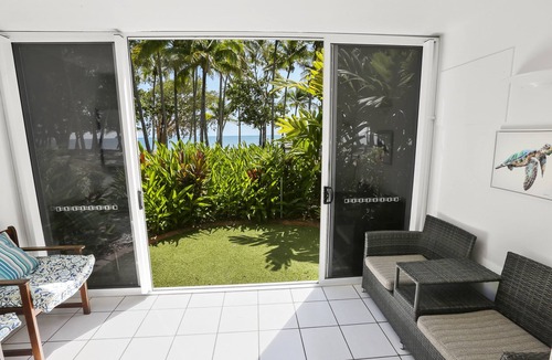 Clifton Beach Apartment | Agincourt Beachfront Apartments