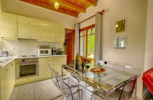 Termenades House | Agios Georgios Pagi - 2kms from the beach