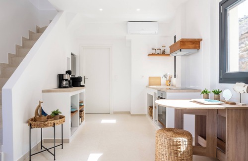 Andros House | Alia Andros