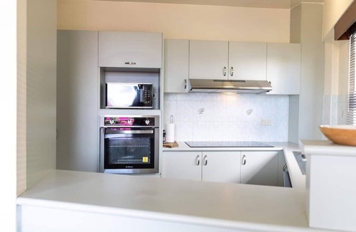 North Ward Apartment | All about the Views! 2 Bed 1 bath Apartment