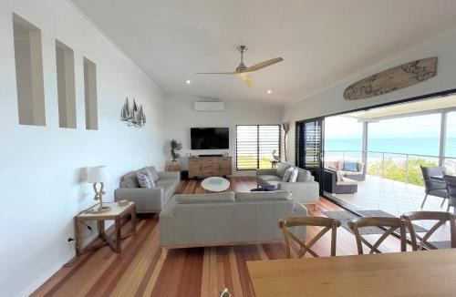 Brisbane Waterfront House | Allure Beach House - Formerly Sands on Moreton