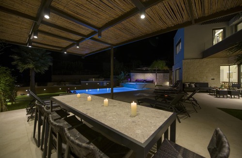 Plaka Villa | Almi-Cove Hilltop Villa I