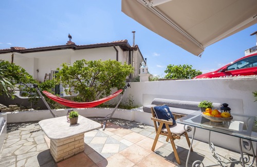 Neos Marmaras Apartment | Alterra Vita Apartments - Cozy Studio with Garden