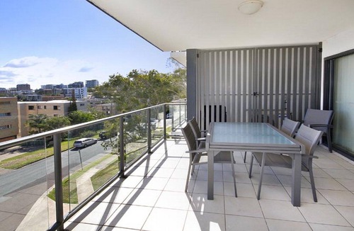 Kings Beach Apartment | Amalfi Unit 11, - Above All Else - 50 King Street