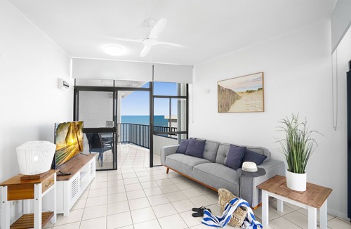 Trinity Beach Hotel | Amaroo at Trinity