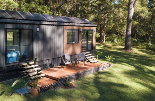 Lake Macdonald House | Amaroo Tiny Home Sanctuary - the perfect blend of wilderness and luxury