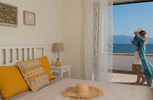 Arkitsa Apartment | Amelia Villa Collection
