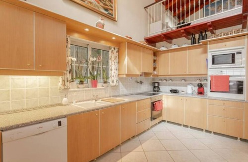 Nea Makri Villa | Amomos Villa with Private Pool for Luxury Vacation and Relax