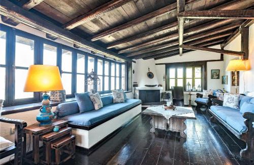 Egira House | Ampelos Estate