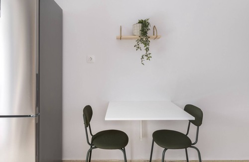 Amarousion Apartment | Ample 3BR Apartment II in Marousi