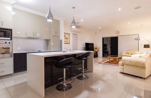 Southport House | An entertainer's paradise on the Gold Coast
