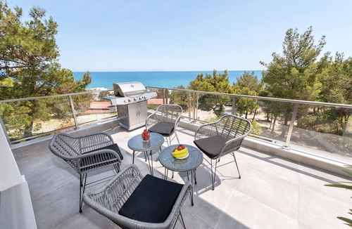 Stegna House | Anastasios Deluxe House Stegna Up Floor (Amazing View, 300meter from the Beach)