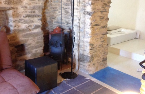 Ydrousa Cottage | Andros bioclimatic little house in a big land