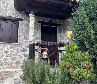 Kefalochori Villa | Angel House Greystone Villa Polydrossos