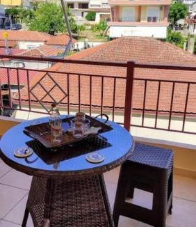 Molos-Agios Konstantinos Apartment | Angela's Apartment with beautiful balcony view